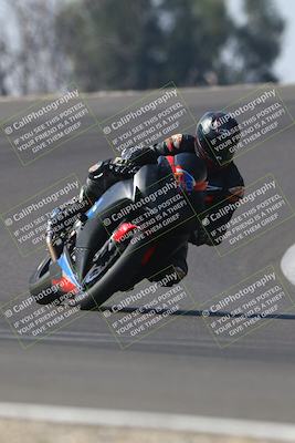 media/Nov-01-2025-TrackDaz (Sat) [[2b4d5192bc]]/A Group/12pm (Turn 2 (Outside)/